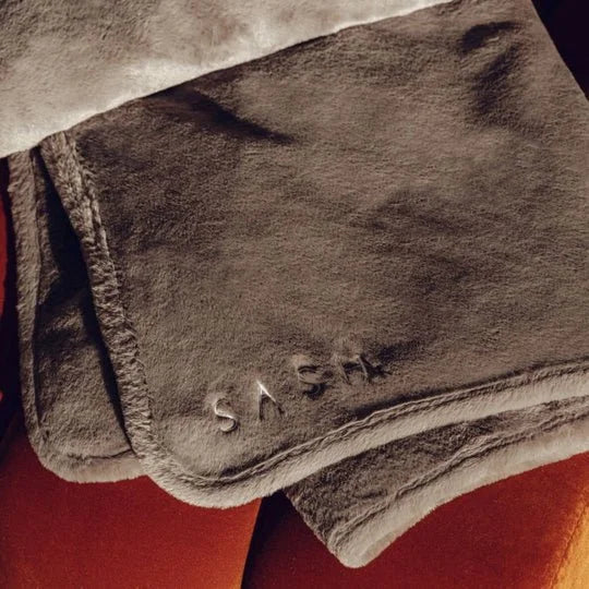 Blankets-DoubleWeightedLuxuryBlanket2_540x_c589c194-81b5-403f-b80e-f0fa4488fc63.jpg