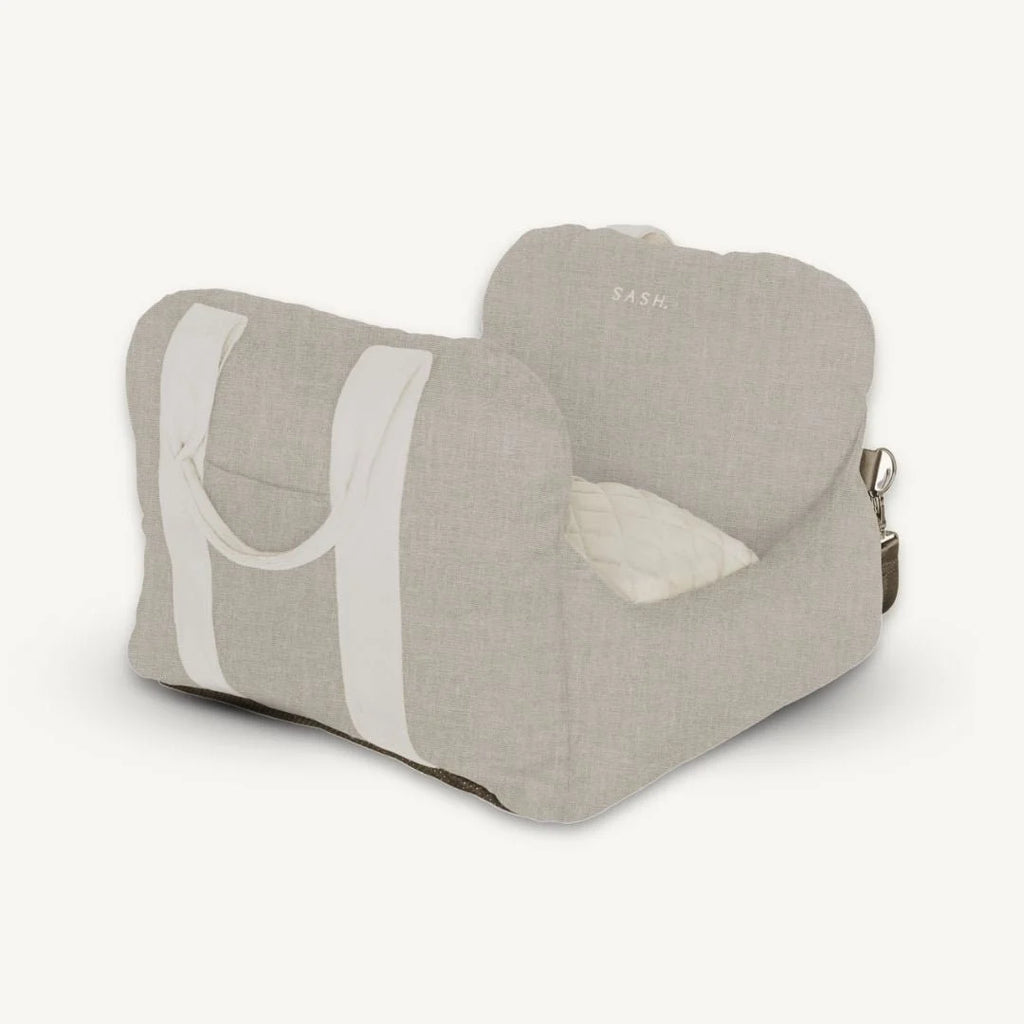 DogBeds-PremiumDogCarBed7_6661cb63-7587-474b-b961-c98f8231ce85.jpg