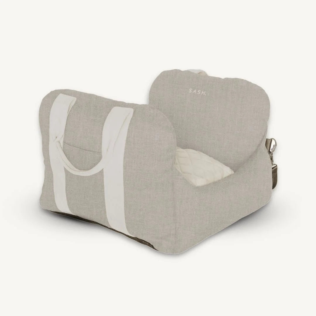 DogBeds-PremiumDogCarBed7_6661cb63-7587-474b-b961-c98f8231ce85.jpg